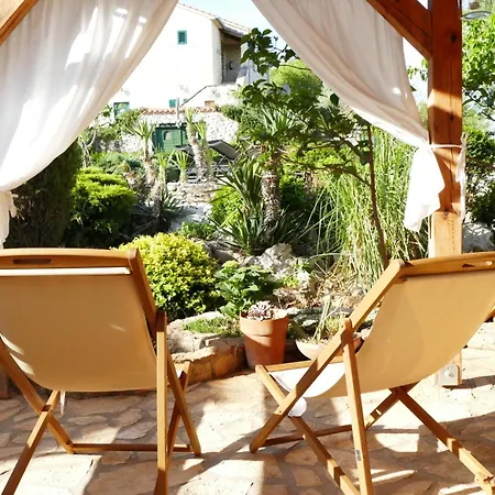 Kalpic & Gasthuis 4*