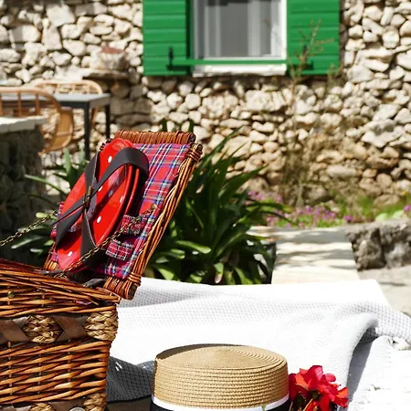 Kalpic & بيت ضيافة لازوفاك