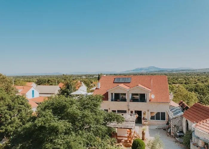 Guest house Kalpic & Lozovac