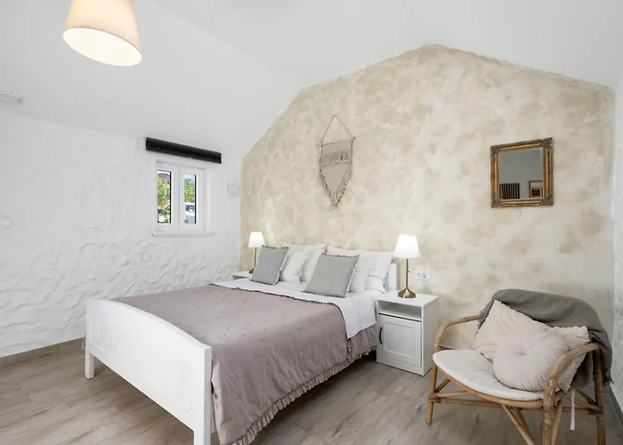 Kalpic & Guest house